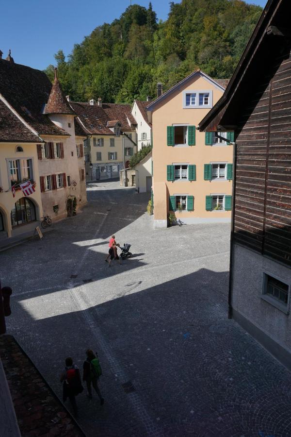 Hotel Demi-Lune Saint-Ursanne Exterior foto